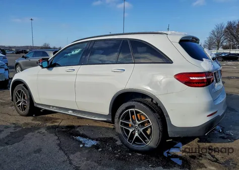 2017 Mercedes-Benz Glc 300 4Matic z USA, uszkodzony, nr VIN WDC0G4KB9HV011153